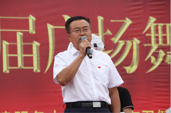 榆林市政府副秘书长张耀明同志宣布大赛开幕